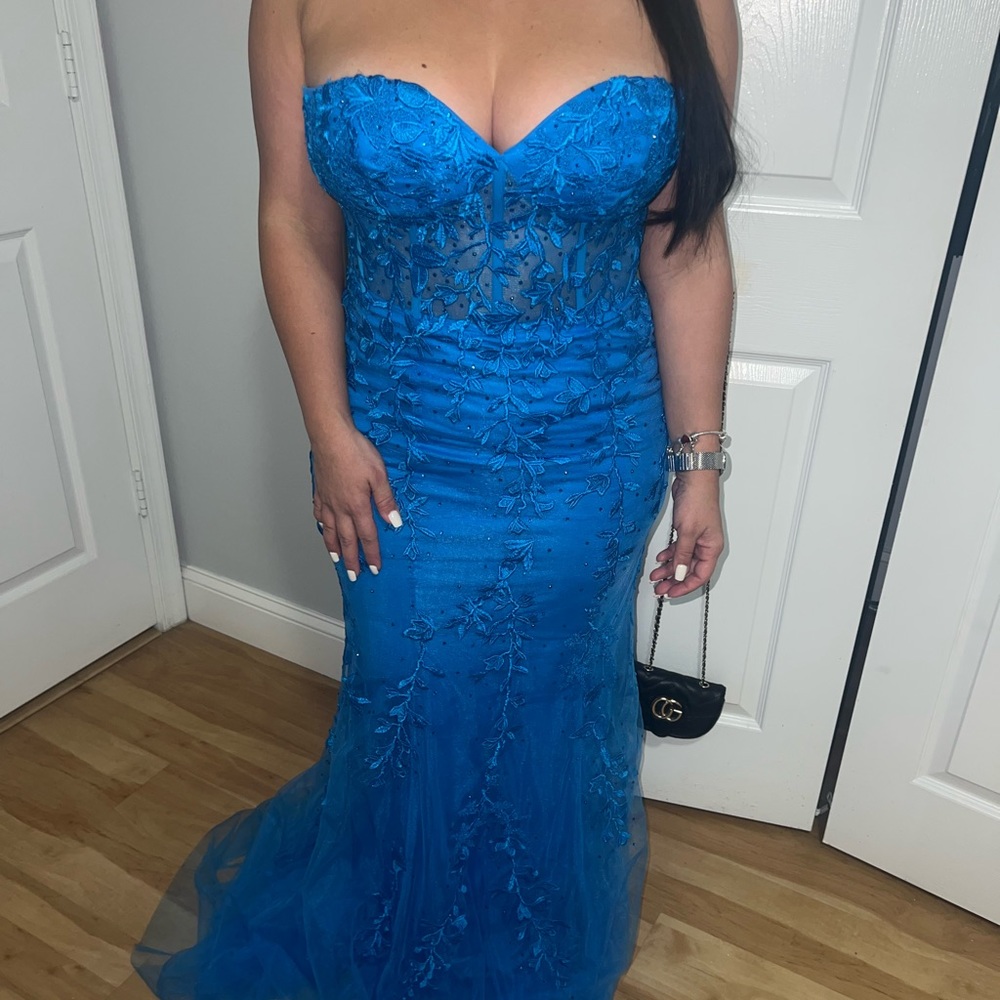 Blue Neck Mermaid Prom Dress With Appliques